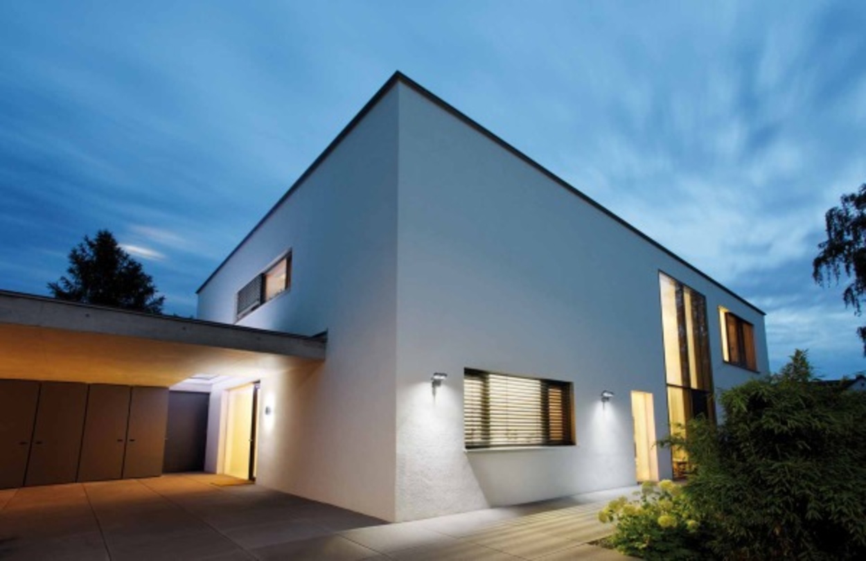 Außen­beleuchtung bei Weber GmbH in Leingarten